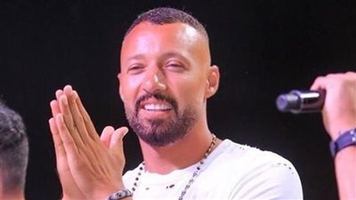 على رأسهم غادة عادل وزينة.. مشاهير الفن يهنئون أحمد فهمي في عيد ميلاده