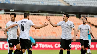 بعثة بيراميدز تتبرع لفرش مسجد بتنزانيا (صور) 