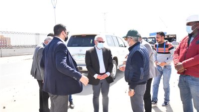 محافظ بورسعيد: 95% حجم الأعمال بمدخل محور 30 يونيو من اتجاه الحي الإماراتي (صور)