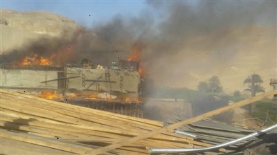 محافظ أسيوط يتفقد موقع حادث حريق بمشروع محور ديروط