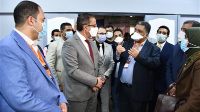 احتفالاً بيوم الطبيب.. محافظ الفيوم يفتتح وحدة طب الجنين بالمستشفى العام (صور)