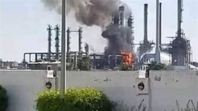 حريق هائل بمجمع البترول غربي الإسكندرية (صورة)