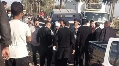 إصابة 14 شخصًا في تصادم ميكروباص وجرار زراعي بالعاشر من رمضان