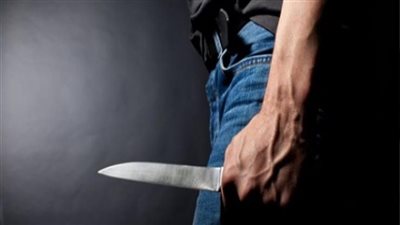  شرطية فرنسية تتعرض لعملية طعن.. والمعتدي يتمكن من الفرار