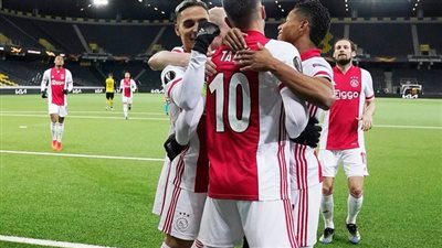 أياكس يفوز بثنائية على يونج بويز ويتأهل لدور الثمانية من الدوري الأوروبي