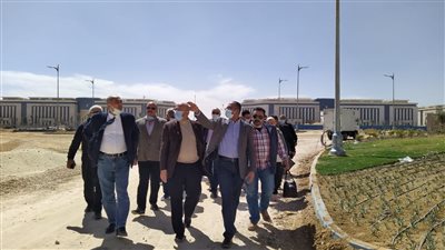 مسئولو الإسكان يتفقدون أعمال تنفيذ مشروعات المرافق بالعاصمة الإدارية الجديدة