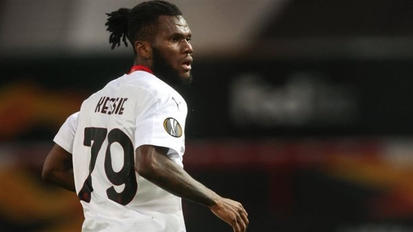 لاعب وسط فريق ميلان