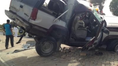 إصابة شخصين في تصادم سيارة بعمود إنارة بالطريق الدائري بالإسماعيلية