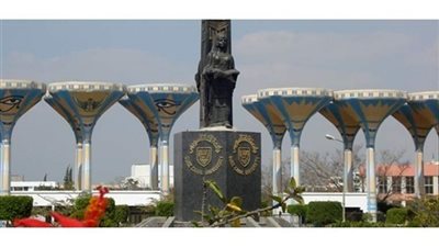 جامعة قناة السويس: تصحيح 33 مقررًا دراسيًّا بإجمالي 40 ألف ورقة امتحانية إلكترونية 