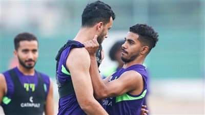 قائد الأهلي ينهي الخلاف بين السومة والمقهوي 