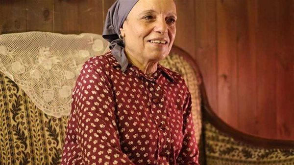 الفنانة عارفة عبد