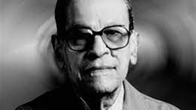 أحمد حلمي يجسد نجيب محفوظ في عمل جديد لعبد الرحيم كمال