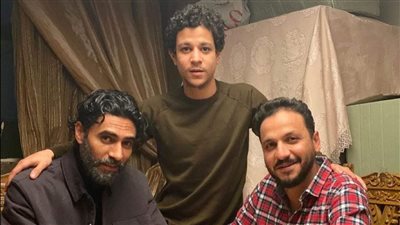 بيتر ميمي ينشر صورة من كواليس 