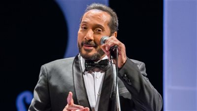 علي الحجار يحيي احتفالية عيد الأم في حضور الرئيس السيسي