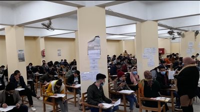 جامعة الإسكندرية تواصل الامتحانات وسط إجراءات مشددة