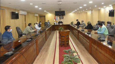 محافظ أسيوط: تذليل كافة العقبات بمشروعات المبادرة الرئاسية حياة كريمة