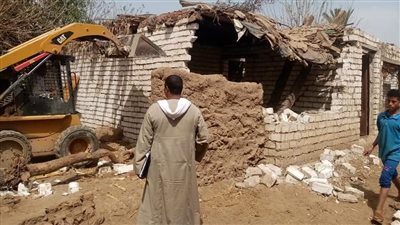 ازالة 9 حالات تعدٍّ على أملاك الدولة وحرم النيل بمركز ديرمواس بالمنيا