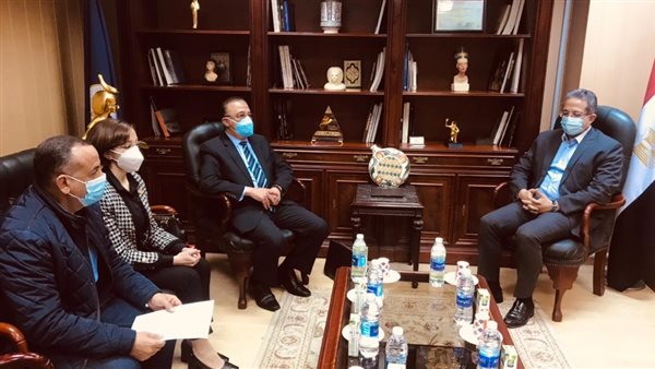 لقاء وزير الاثار