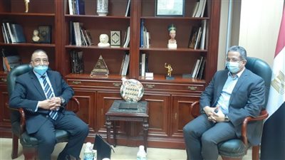 وزير الآثار يبحث مع محافظ الإسكندرية تطوير الخدمات السياحية بقلعة قايتباي