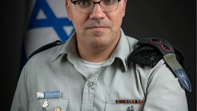 إسرائيل تفرض إغلاقًا عامًا على الضفة الغربية وغزة 