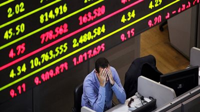 الشرقية للدخان وأوراسكوم.. البورصة توقف أكثر من 80 سهمًا في 