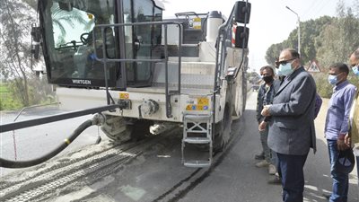 حي غرب أسيوط: انتهاء تمهيد وتسوية 6 شوارع ضمن خطة تطوير العشوائيات 