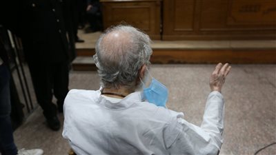 اليوم استكمال محاكمة محمود عزت في اقتحام الحدود الشرقية بعد ضم 14 قضية للأوراق