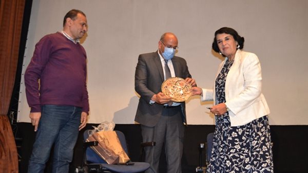 اعتدال عثمان أثناء