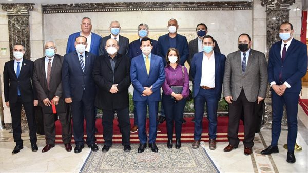 وزير الرياضة ورئيس