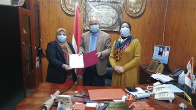 البرنامج الرئاسي لدعم صحة المرأة يكرم وكيل وزارة الصحة بالغربية