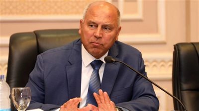 وزير النقل يأمر بالتحفظ على سائقي قطاري طهطا بسوهاج