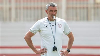 لاختيار أفضل العناصر.. كارتيرون يحضر مواجهة شباب الزمالك أمام سماد السويس