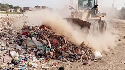 رفع 8 أطنان قمامة ومخلفات لمنع انتشار كورونا في أسيوط