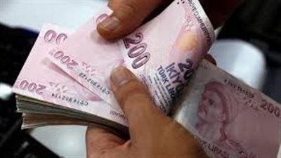 إقالة محافظ البنك المركزي تطيح بالليرة والأسهم التركية