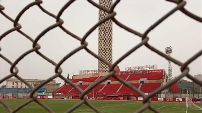 بعد رفض فايلر وموسيماني.. إدارة الأهلي تنتظر موافقة كولر لتطوير أرضية ملعب مختار التتش 