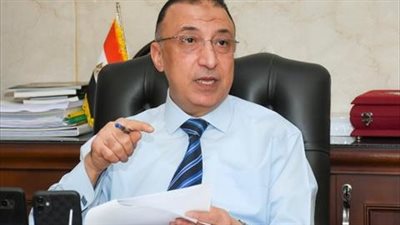 محافظ الإسكندرية يهنئ قداسة البابا تواضروس الثاني والشعب المصري بعيد القيامة المجيد