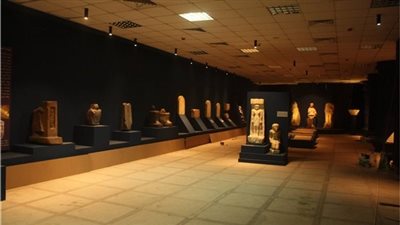 استفتاء على قطعتين أثريتين لاختيار 