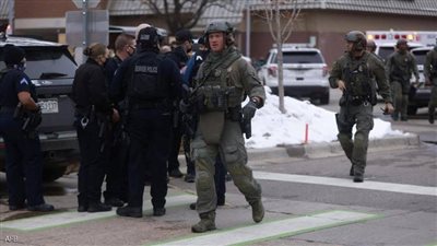 ذعر في أمريكا بعد هجوم دموي خلف 10 قتلى بينهم شرطي (ألبوم صور)