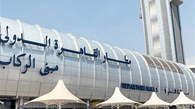 جمارك مطار القاهرة تضبط محاولة تهريب عدد من الهواتف المحمولة