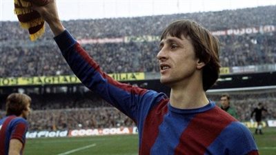 برشلونة يُحيي ذكرى وفاة الراحل يوهان كرويف