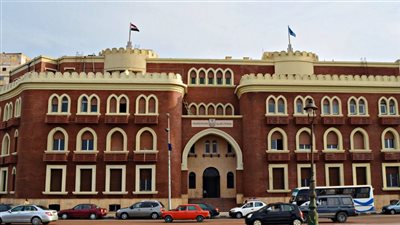 سرقة حساب الواتساب الخاص بعميد تجارة الإسكندرية (صور)