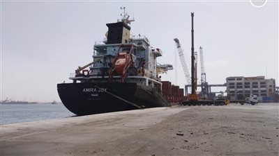 استمرار العمل بموانئ بورسعيد رغم سوء الأحوال الجوية