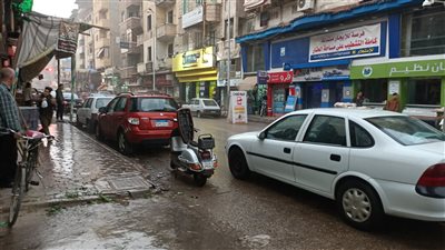 سقوط أمطار غزيرة على دمياط وتعطل حركة الصيد