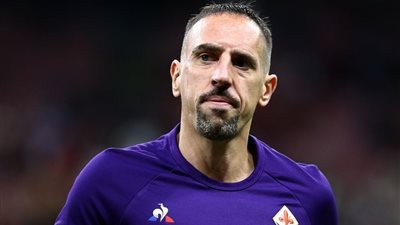 ريبيري يقترب من مزاملة مصطفى محمد