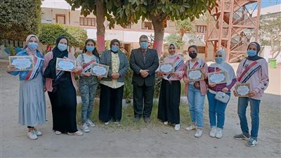 التعليم عن بُعد عمل رائع أم جهد ضائع؟.. الثانوية بنات بالفيوم يحصدن المركز الأول في مسابقة المناظرة 
