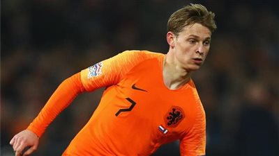 لوك دي يونج يحقق رقمًا مميزًا جديد مع هولندا ليتساوي مع روبن
