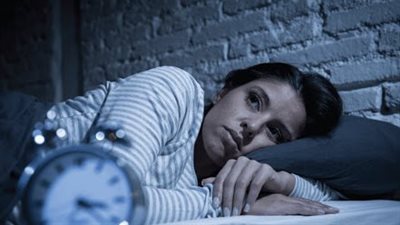 لمن يعانون من الأرق.. طريقة سهلة للنوم في 10 ثواني