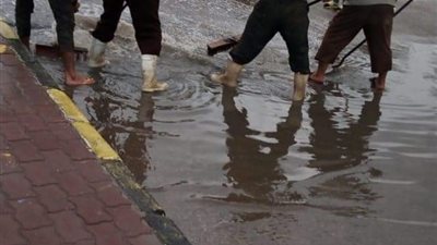 محافظ دمياط: رفع تجمعات مياه الأمطار في جميع المناطق
