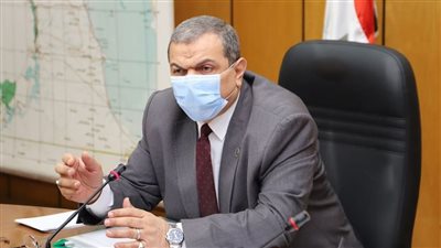 القوى العاملة تواصل متابعة اشتراطات السلامة بمستشفيات العزل بالإسماعيلية