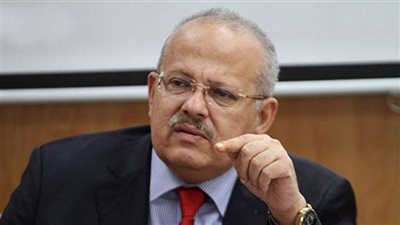رسميًّا.. رئيس جامعة القاهرة ينهي أزمة طالب الطب ويصدر قرارًا بالسماح له بدخول الامتحانات